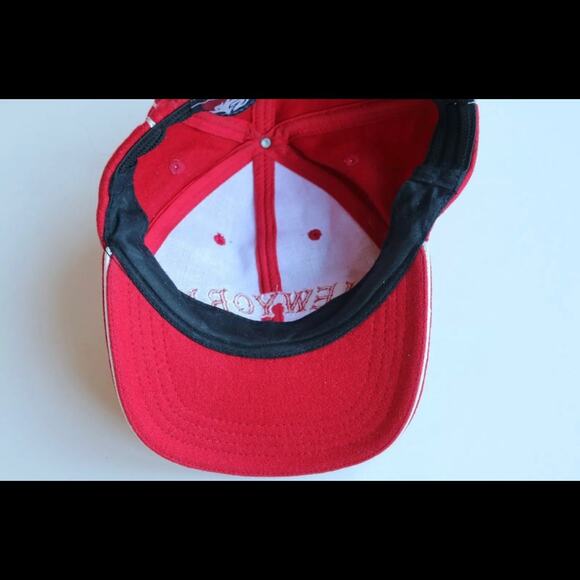 NEW YORK Red Wool/Polyester Baseball Hat ZCUDS in PRISTINE CONDITION - Picture 8 of 8